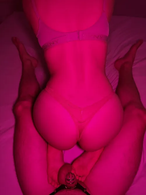 Ich will ihn unbedingt mehr🍑. Wie lange sollte ich meinen Keuschheitssklaven eingesperrt halten?