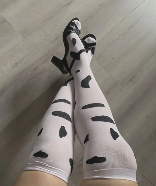 stockings and heels are so sexy