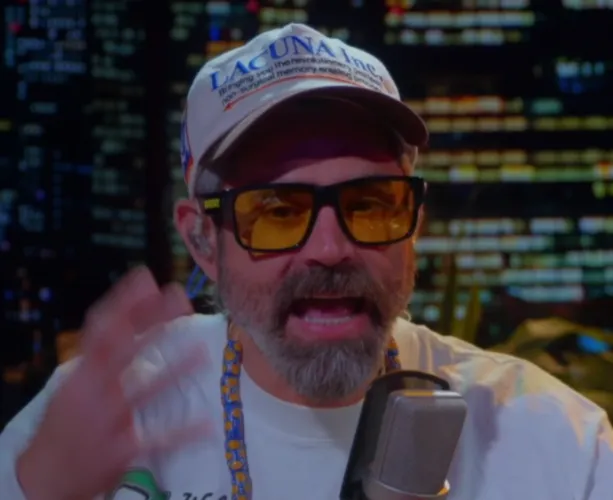 Tony's glasses are so bad they made mike retarded