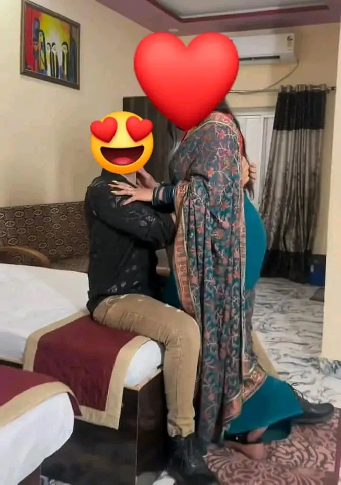 Imagine this Guy is me and lady is your wife, now tell who all want to see your wife like this with me