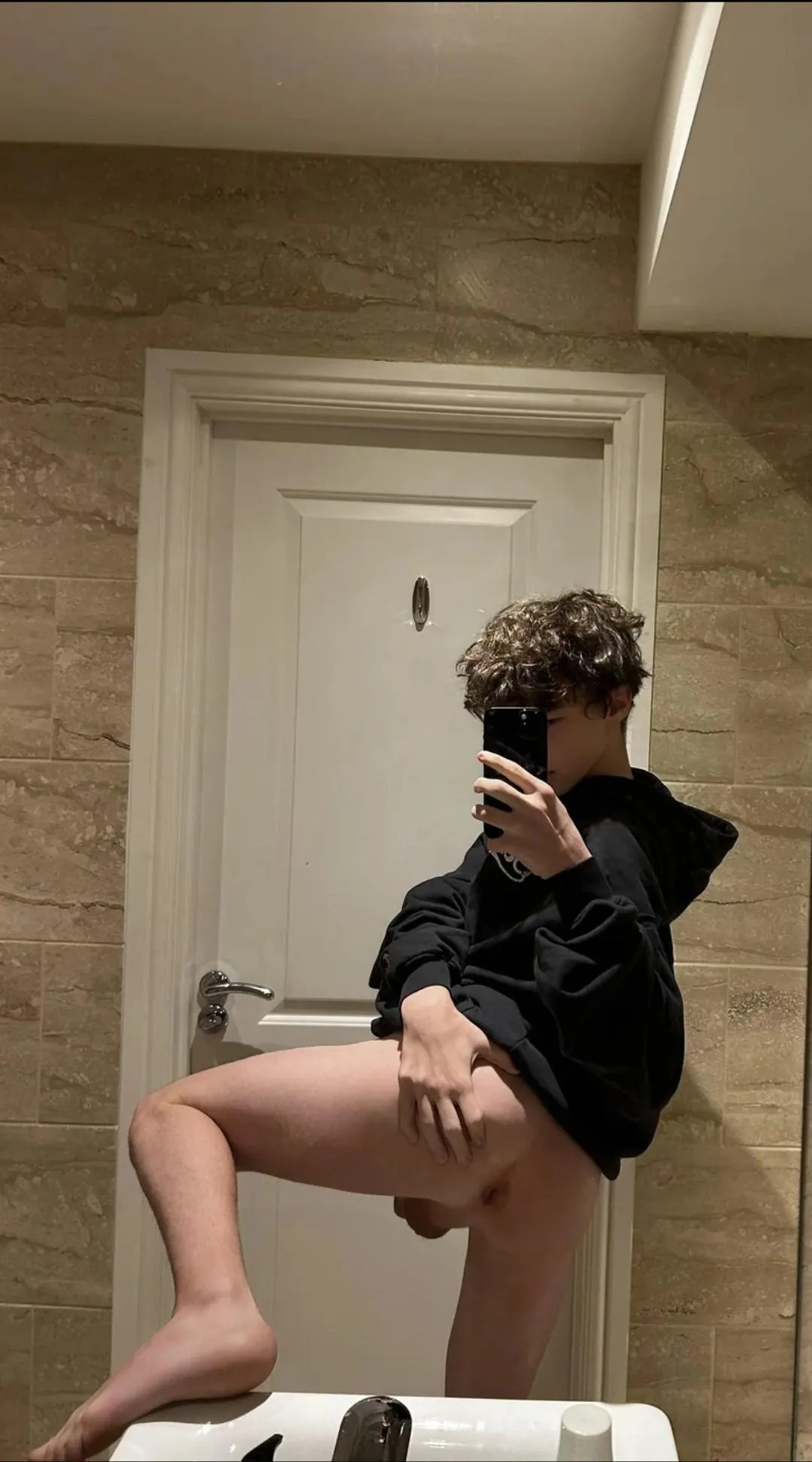 Just a little peek👀