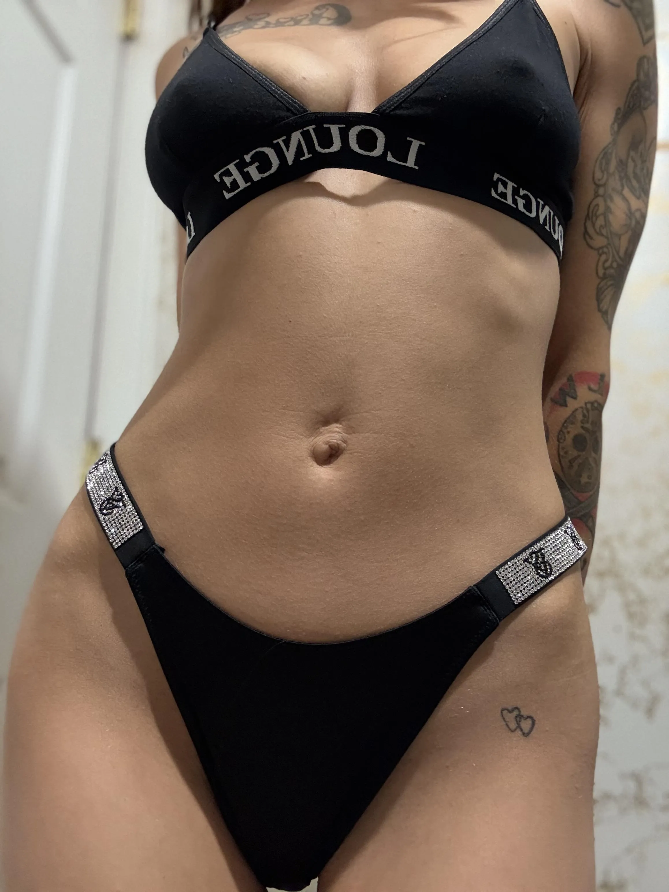 [selling] delicious sweaty panties with add ons ❤️ vacuum sealed with handwritten thank you note