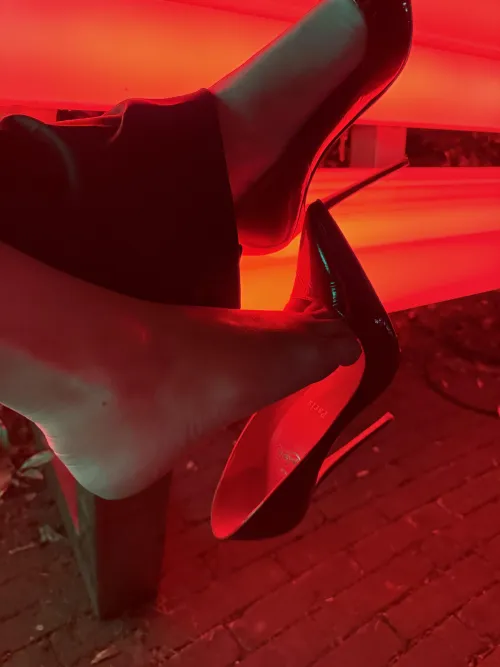 So Kate dangle in London