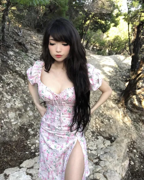 Dms open if anyone wants to “talk” about Emi