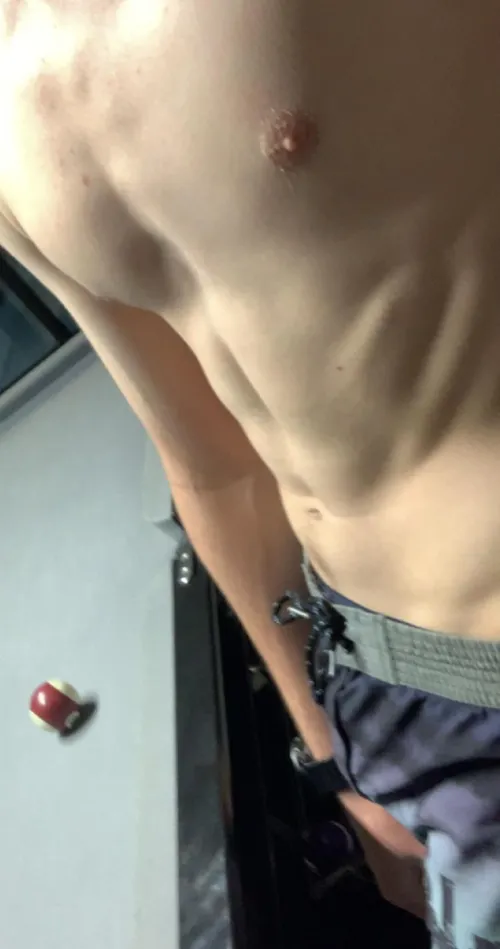 Fit bull looking for couples to please (Carina)