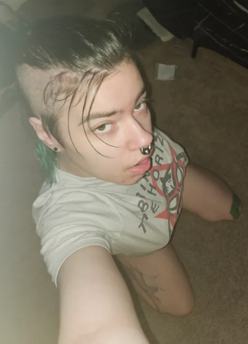 Green to match my green knee tattoo💚🐛