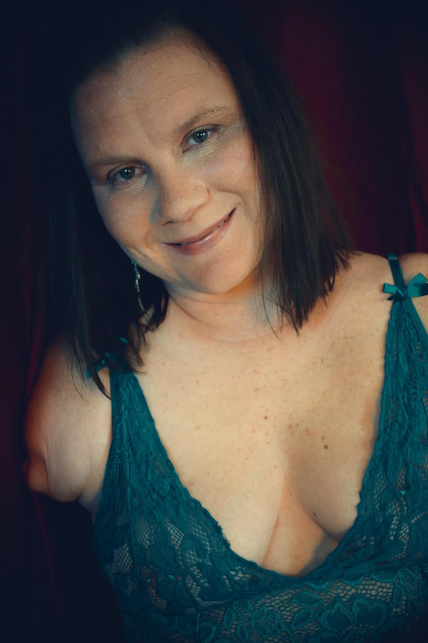 Happy Monday from your favorite armless girl 💋