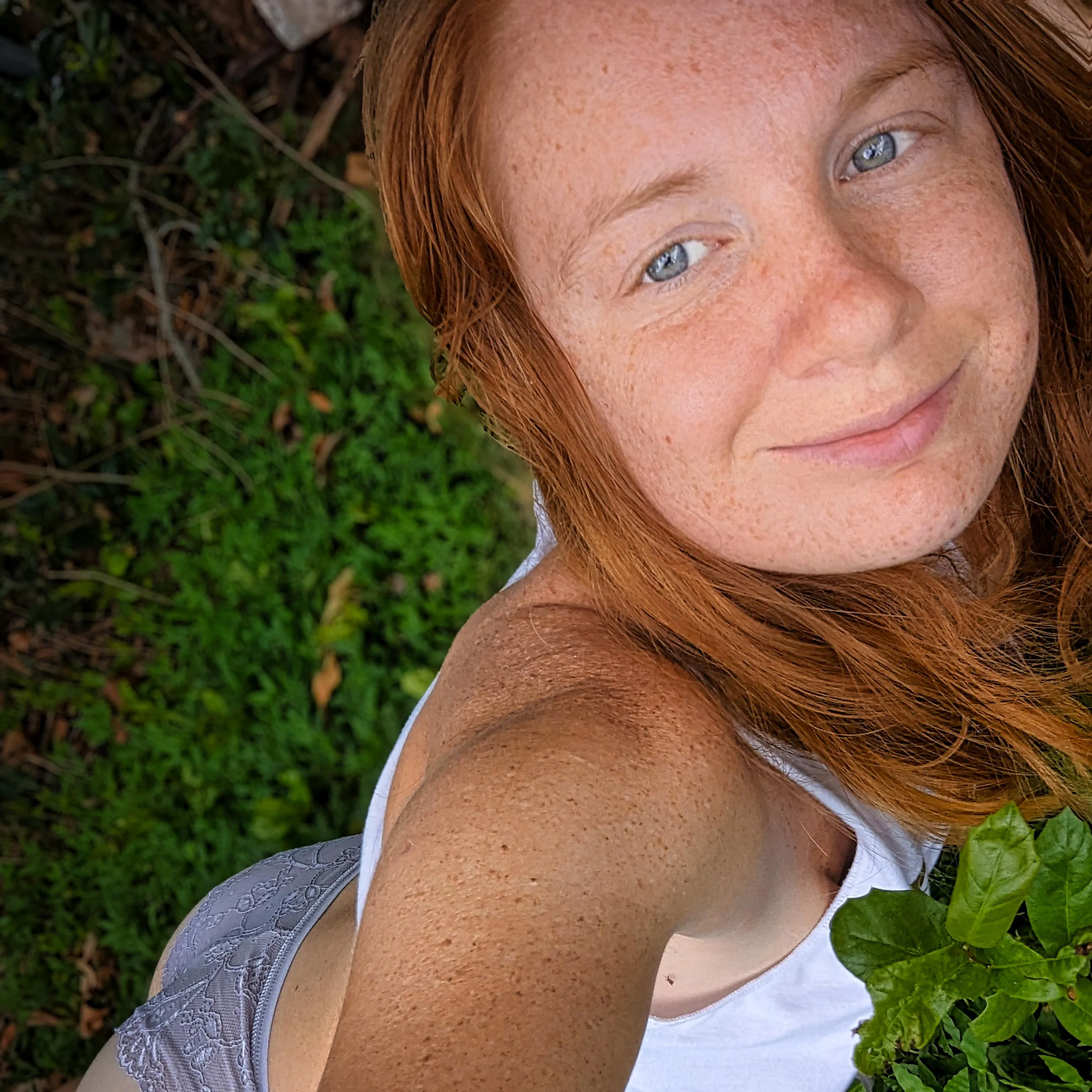 i got dressed for 5 whole minutes today and honestly? way too much effort... should i bother tomorrow?🤔