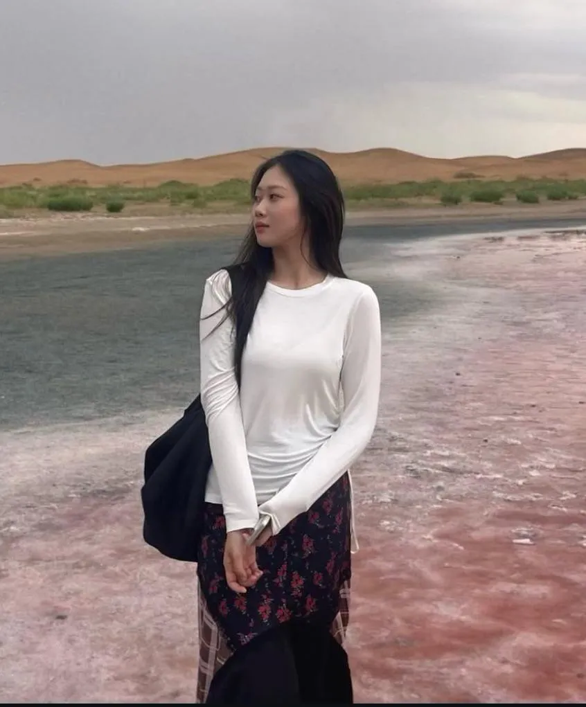 my asian sister is going to the uk for studies😬