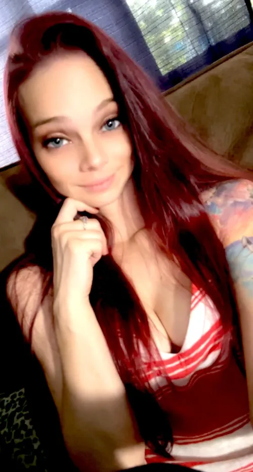 Shhhh,  little simp send $33 then you may speak, do you think you could handle playing with me 🤭🐶🏧