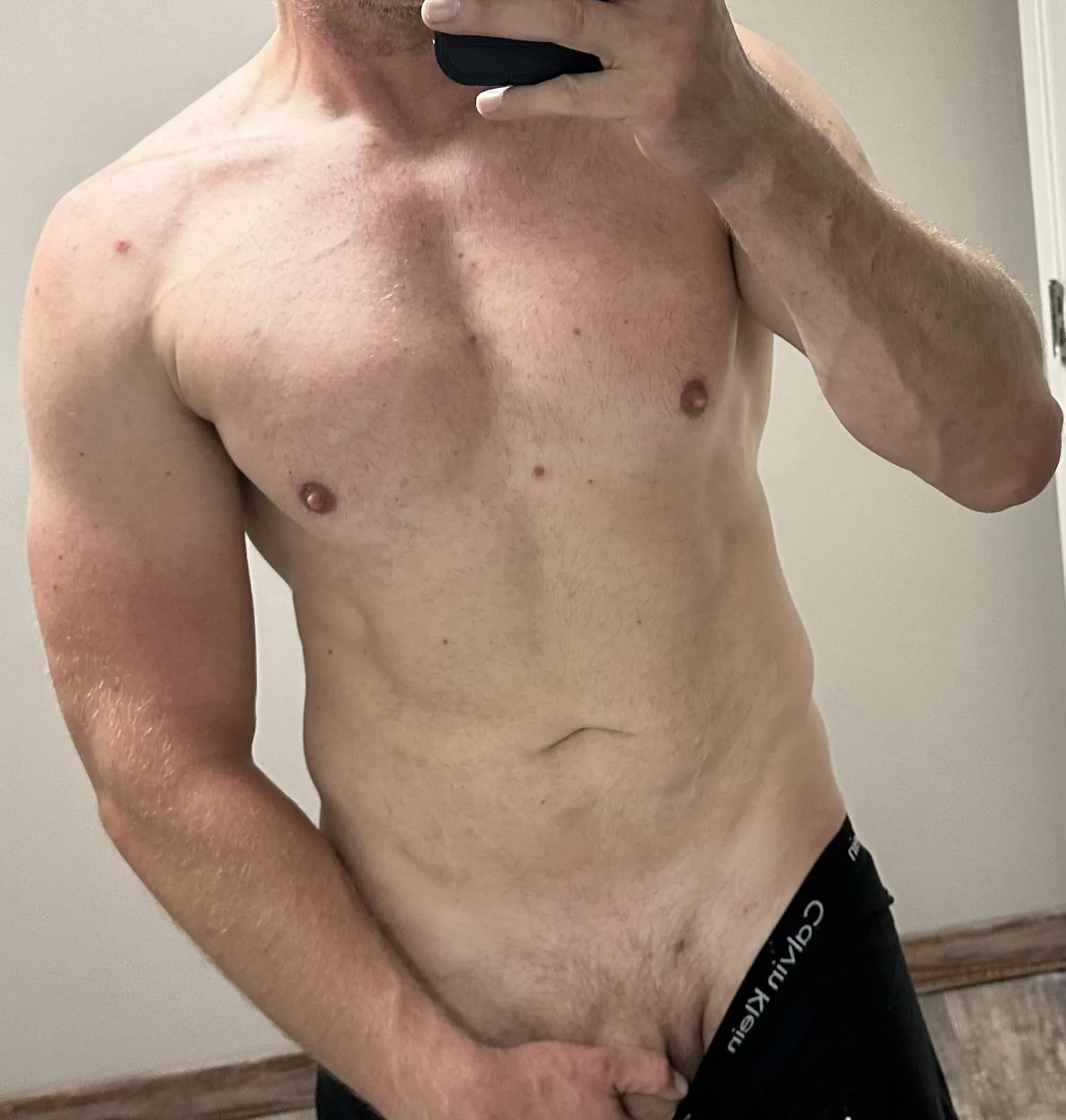 Tall, handsome, fit, hung, kinky 45/m ISO FWB from around Lafayette. Will drive.