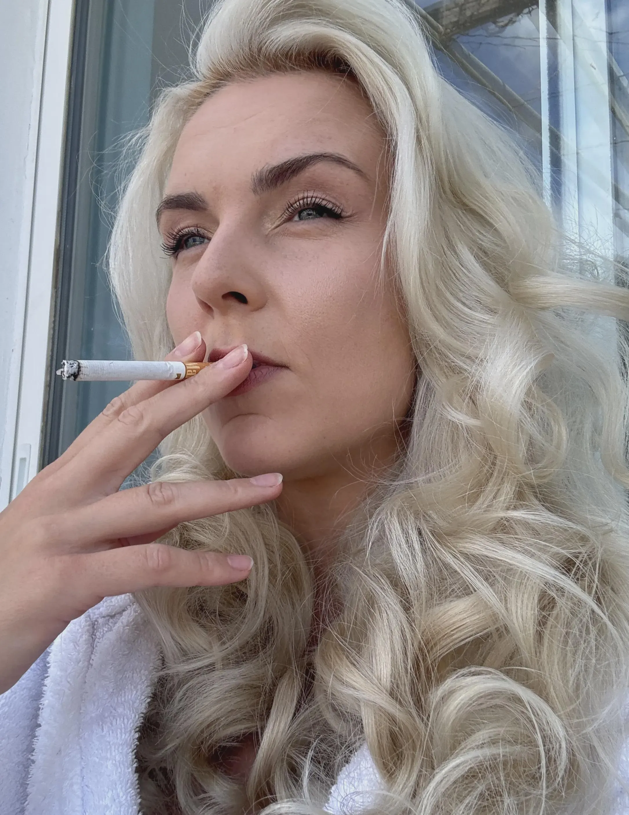 this chick was thinking while she was smoking