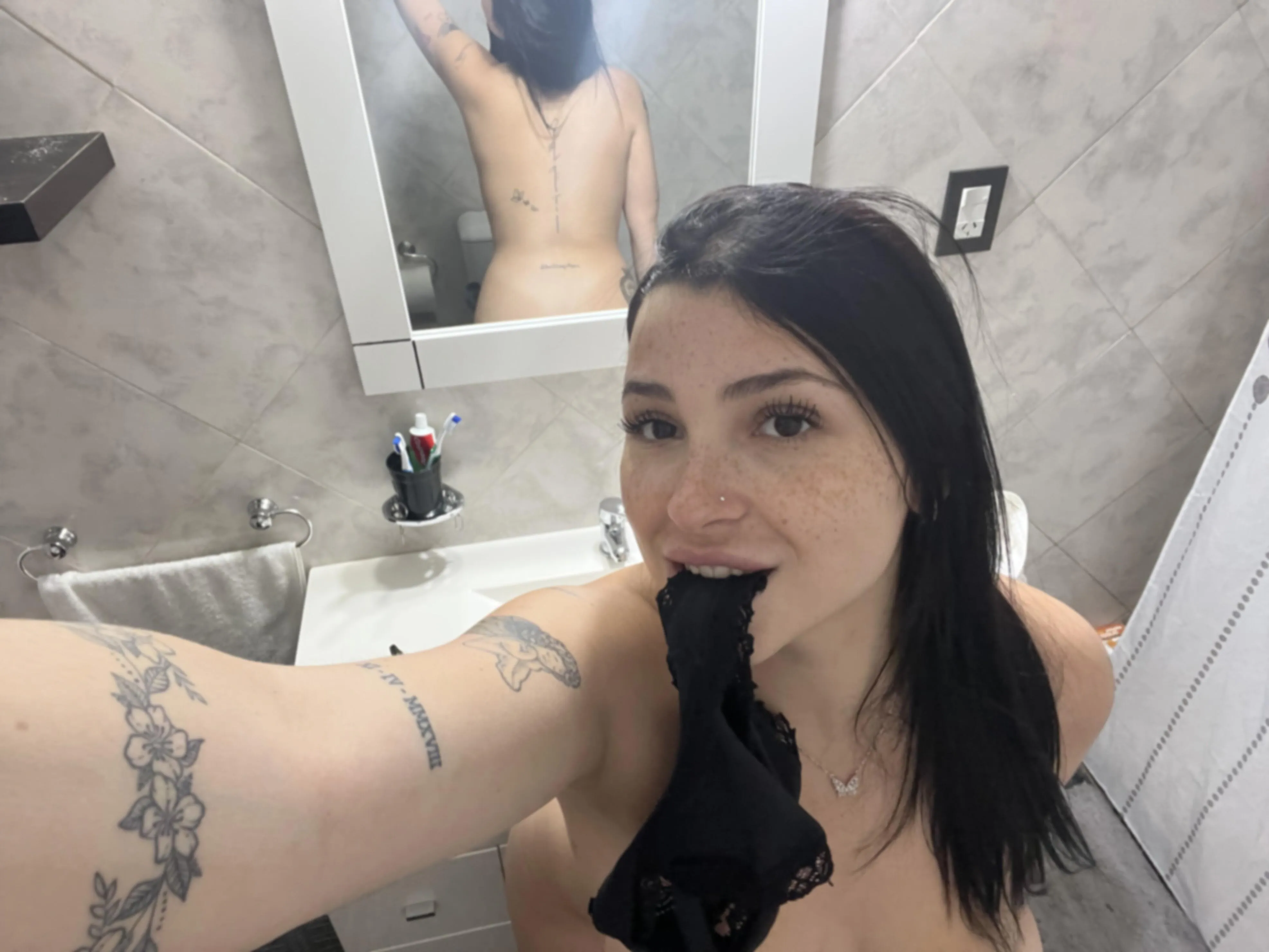 Wanna see me shake it to the max