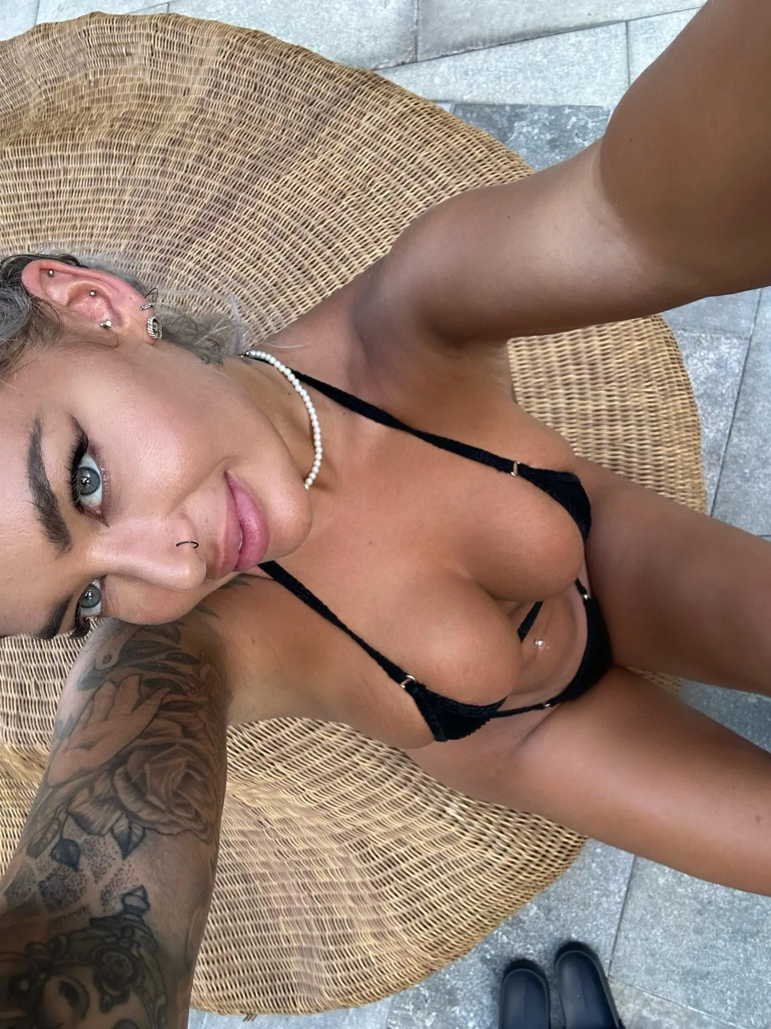 Going live today on my of 1pm pst