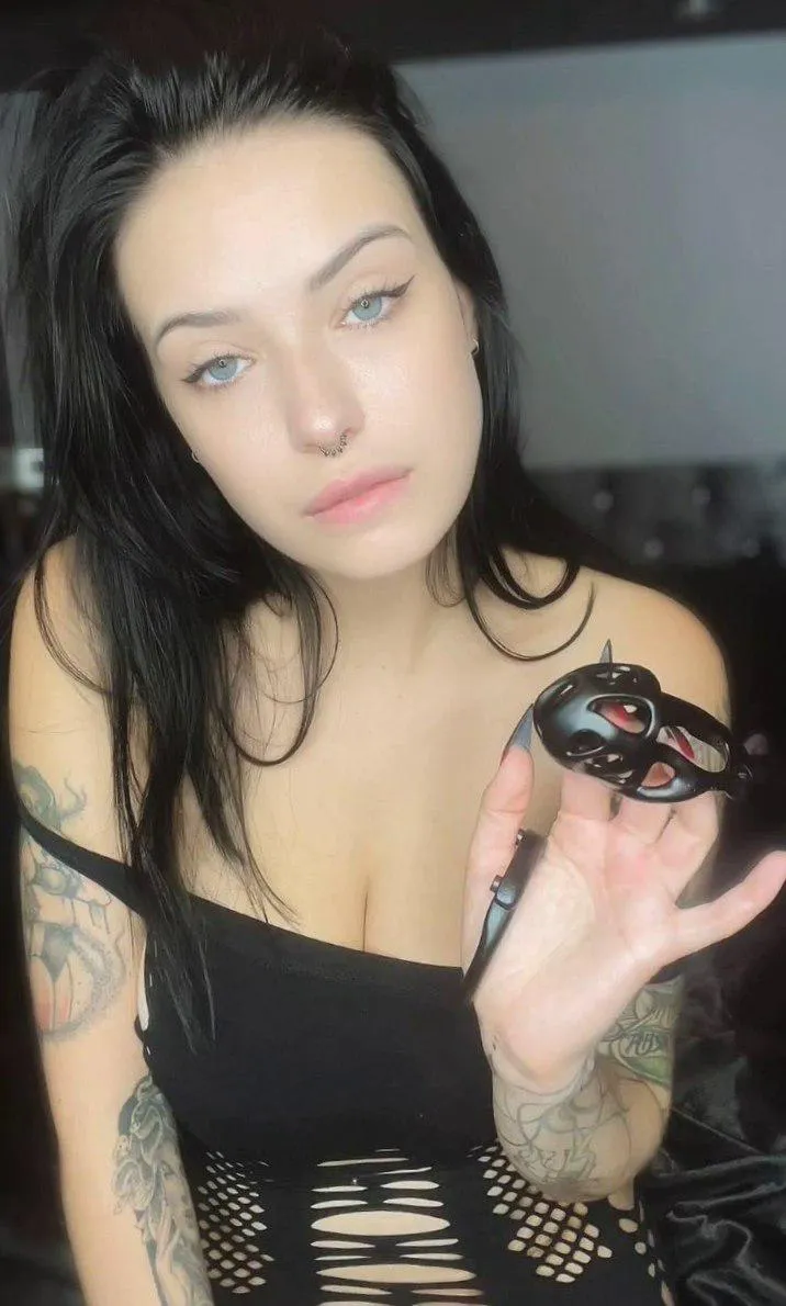 I don’t steal husband… I just train them to serve a better woman