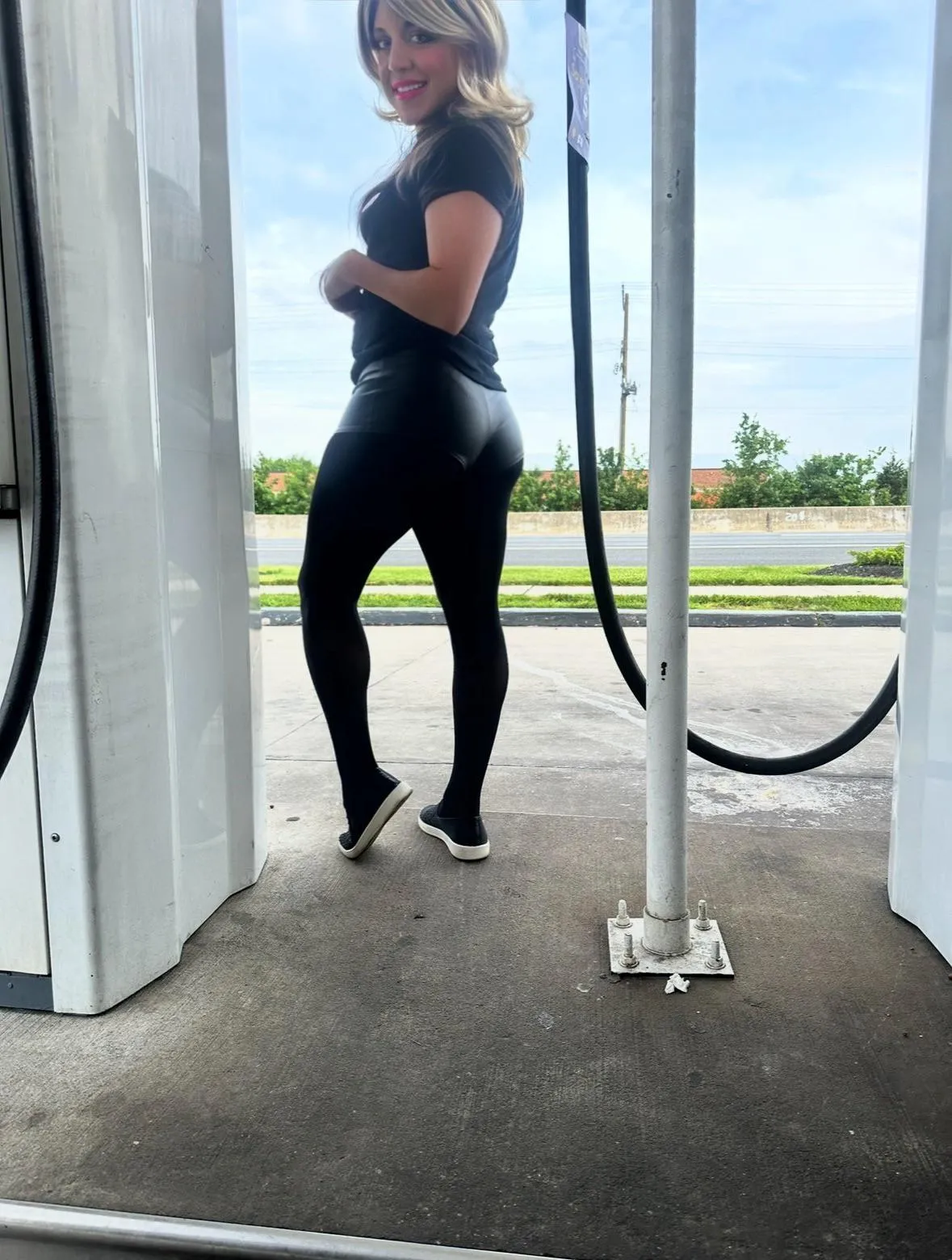 I love being called gay now 🌈🍒💅🏻💗