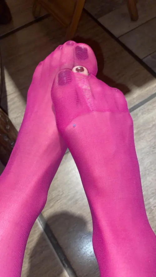 It happens very often. I need a new pair now