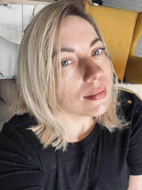 35F sci in childhood “I’ve been gone for a while… and here’s why.” 💙