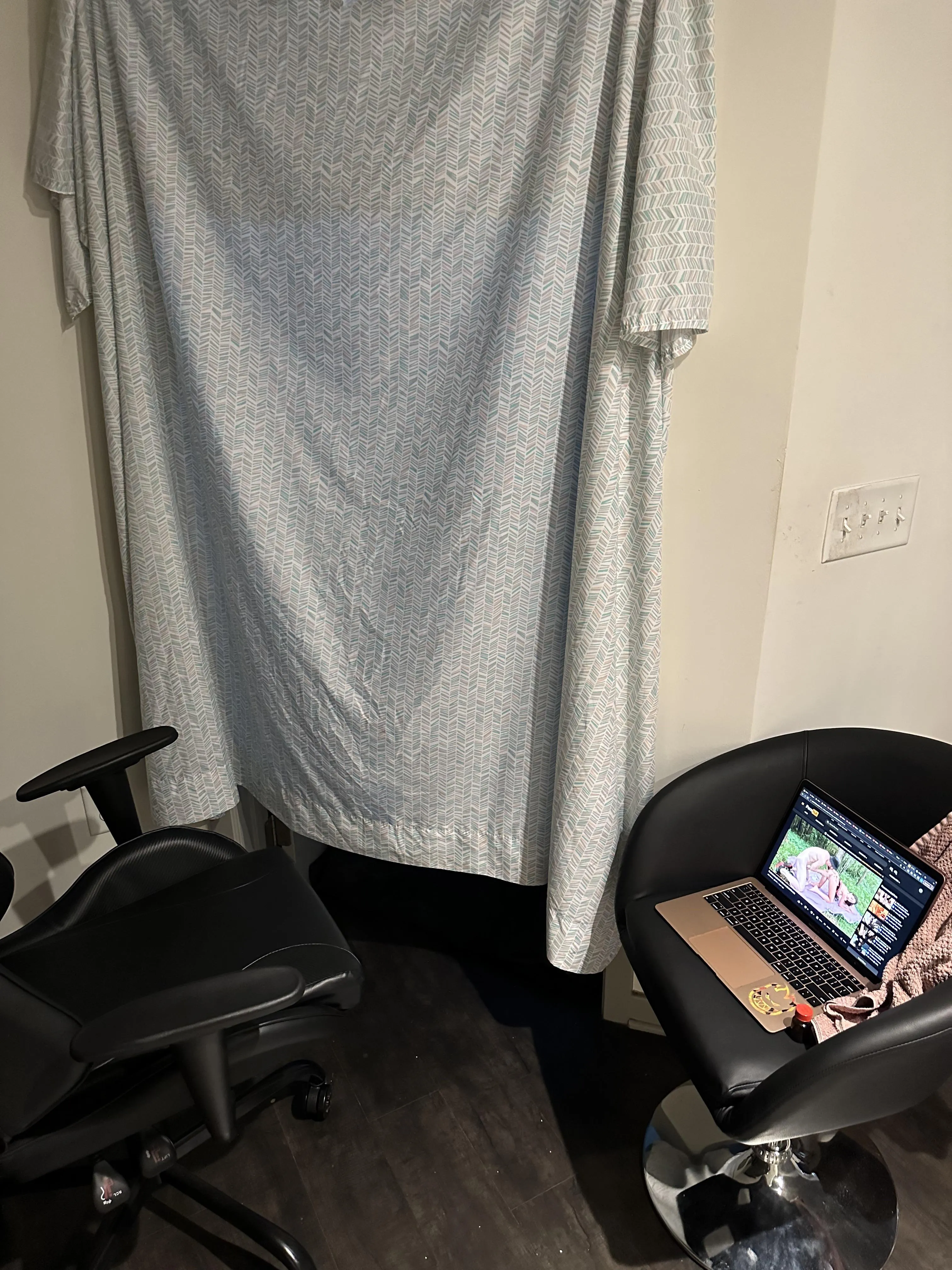 Gh open all day and night today. RALEIGH NC 27603. Can do stand up or sit down GH, just let me know what you prefer. Just slide under the curtain, kick back and let me do the rest of the work. Willing to edge and blow for however long you can last. stats