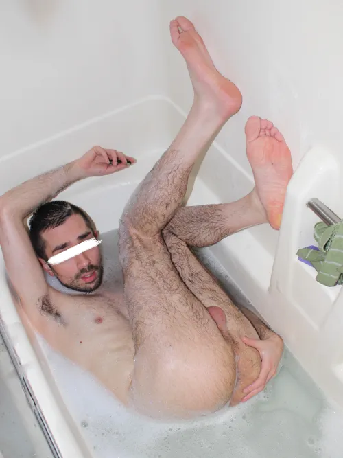 Help me scrub under my hairy thighs?