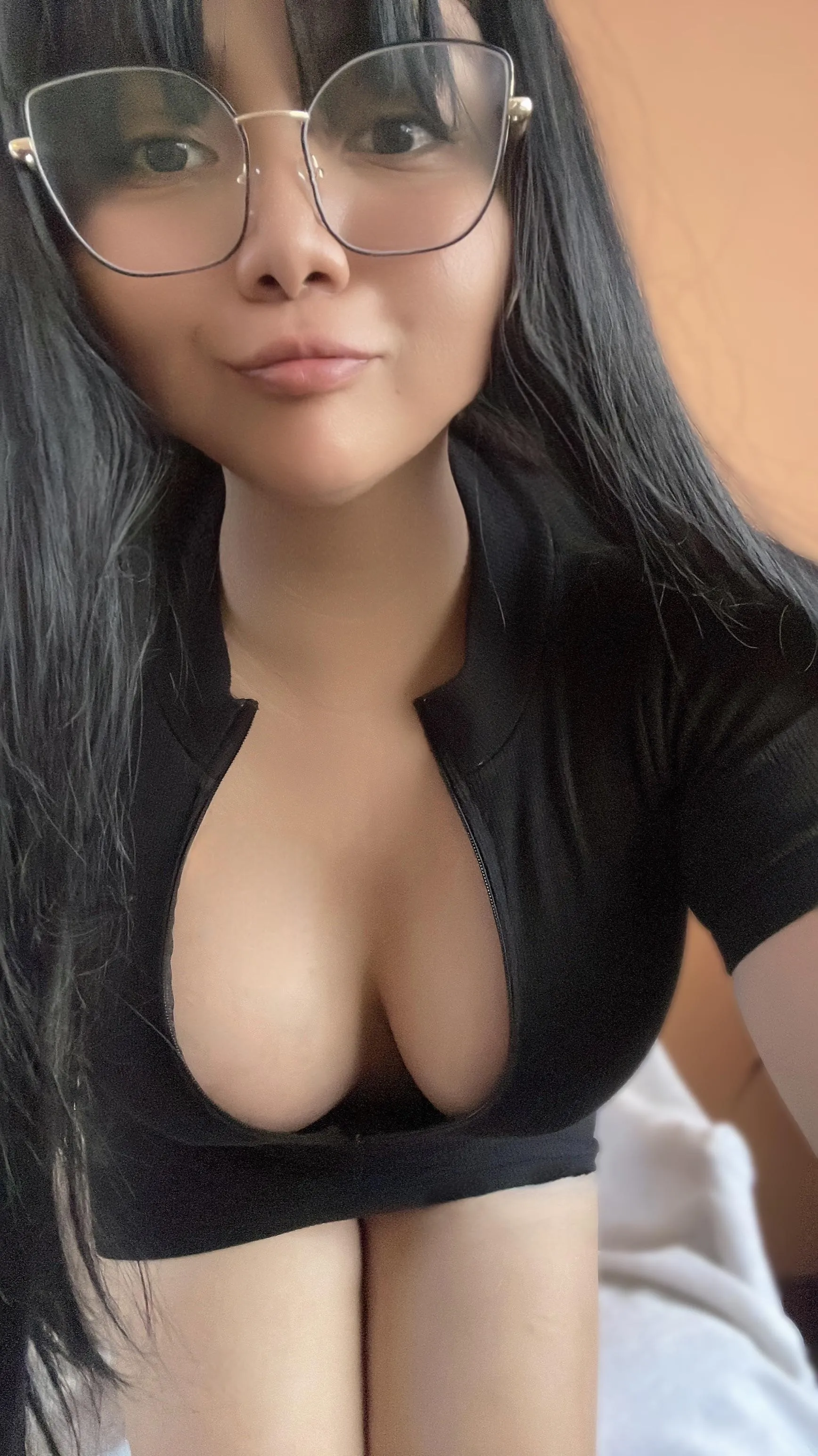 If you have a question just raise your hand, i’ll be with you in a sec :)