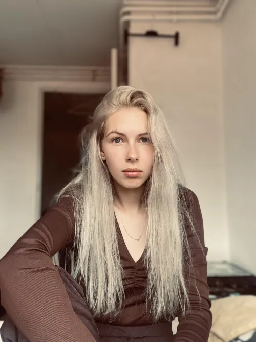 It's okay to fall for me. Just remember how to land on your knees 😇🤭