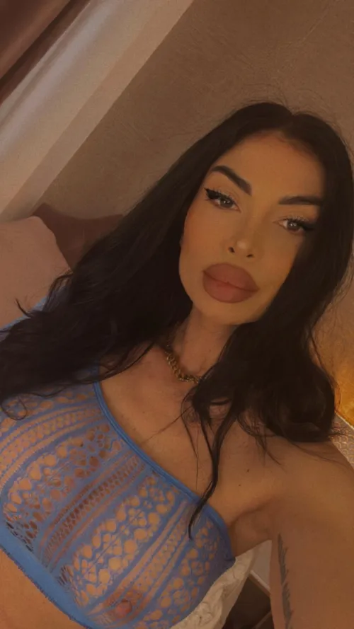 [metishacaprice] Are you into MILFS? 😋