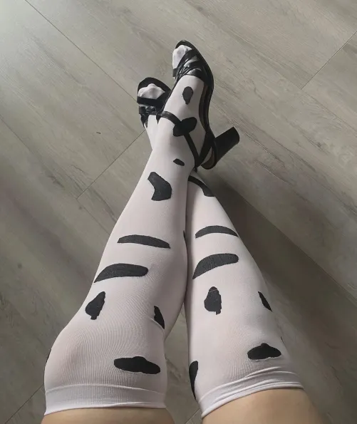 stockings and heels are so sexy