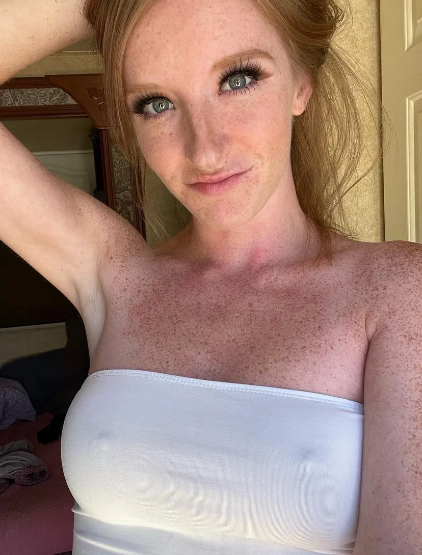 My eyes are up here babe [IRTR]