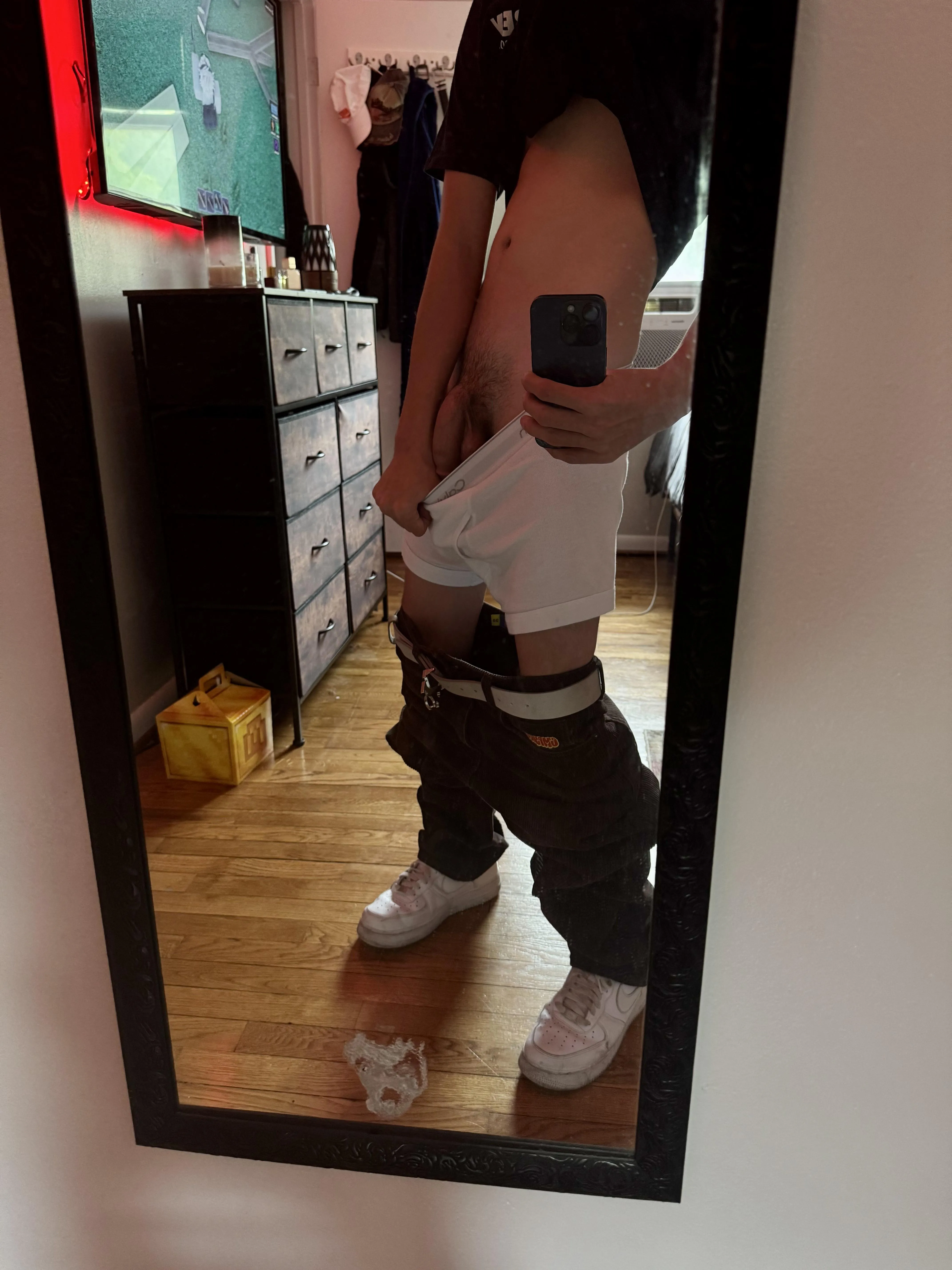 18 Bi, started posting today.