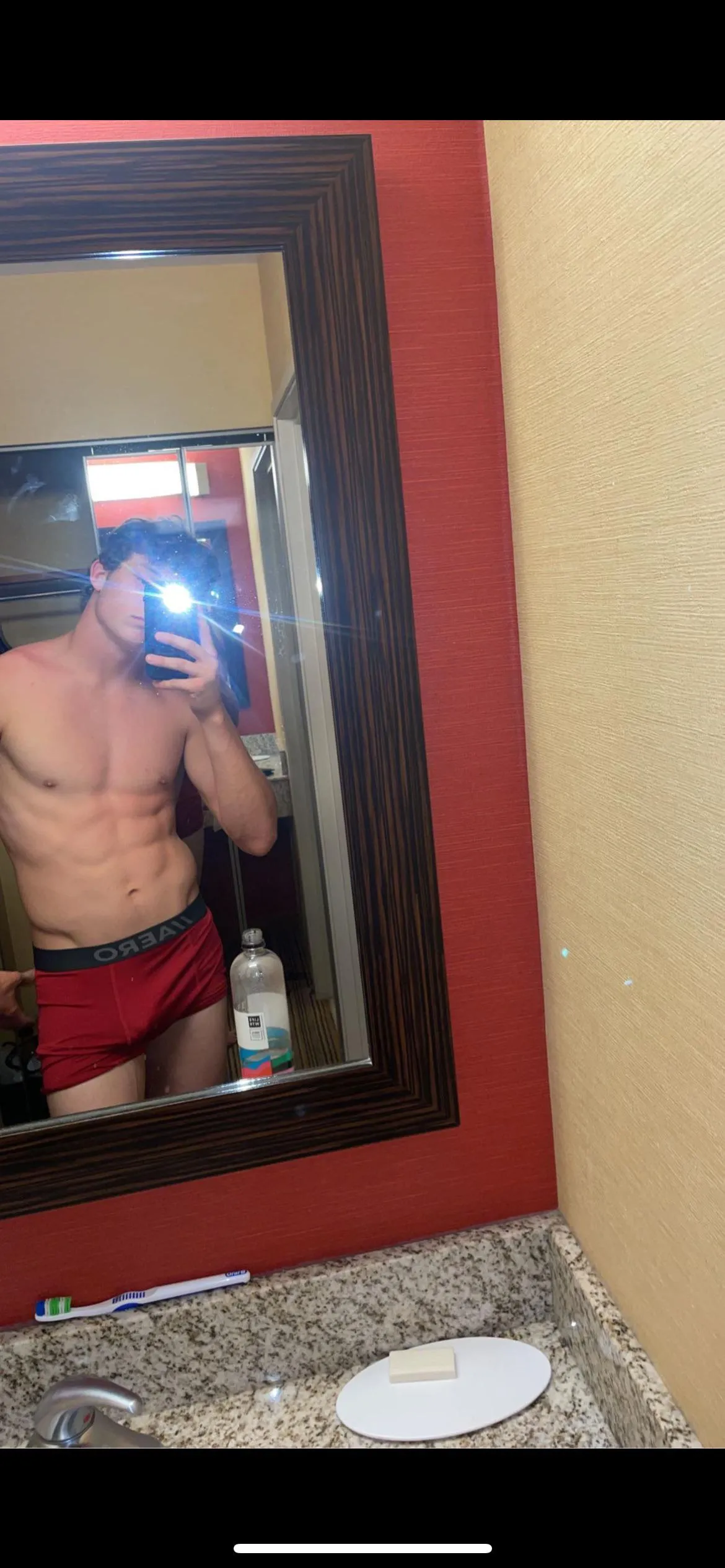 22 m4mf, mfm, fmf anyone wanna hangout tn 🙂