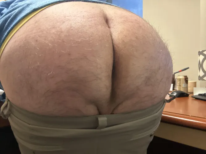 37 m needs some straight cock