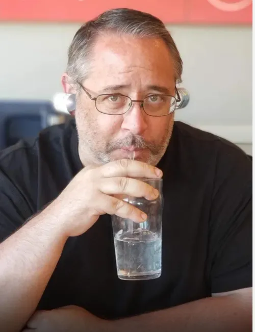 48 M4F Kalispell - seeking younger woman for cuddling/intimacy/exploring