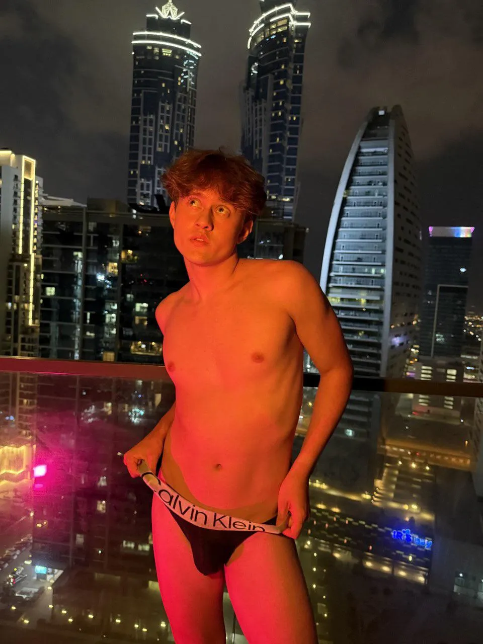 i’m just a naughty twink boy💕