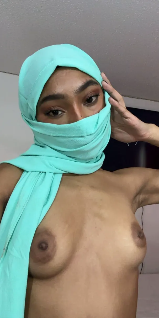 Lick them slow or suck till I moan, what’s your move?