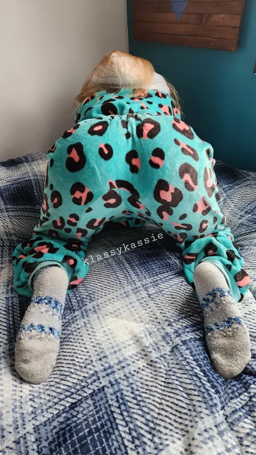 Making onesie pajamas sexy 🥵