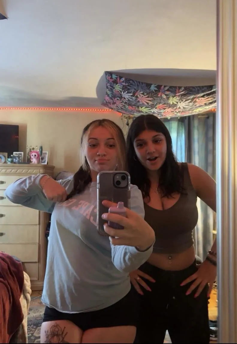 Need someone to boss us around on cam and play with us 🥰💦