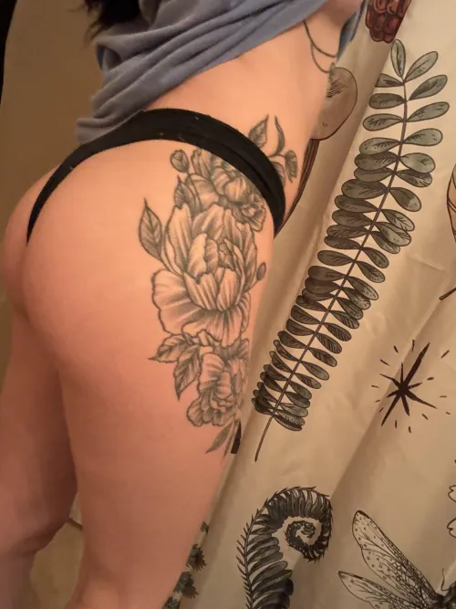 Old worn black thong size small [selling ]