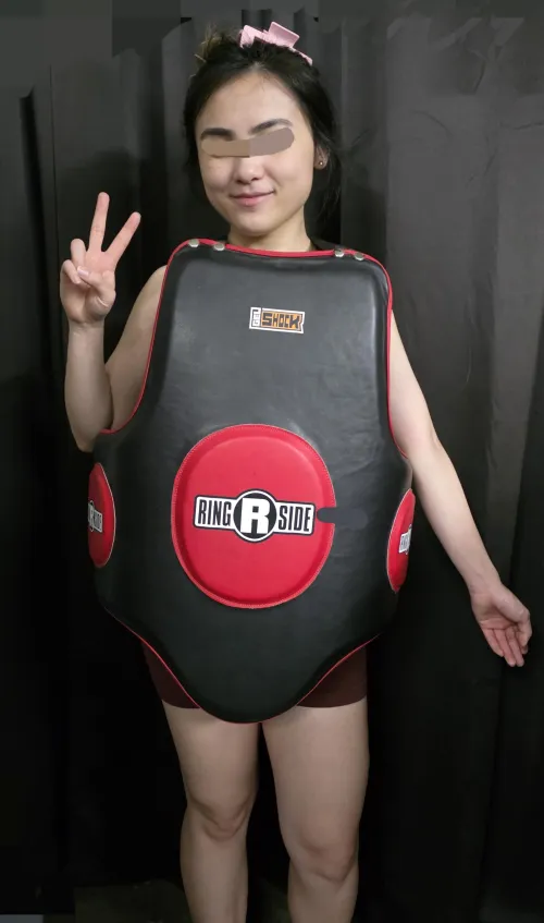 Ring side girl 😂 Who would fight for me. Petite Asian (F) 5ft