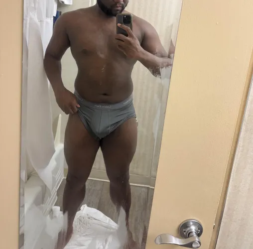 Thigh check before heading out