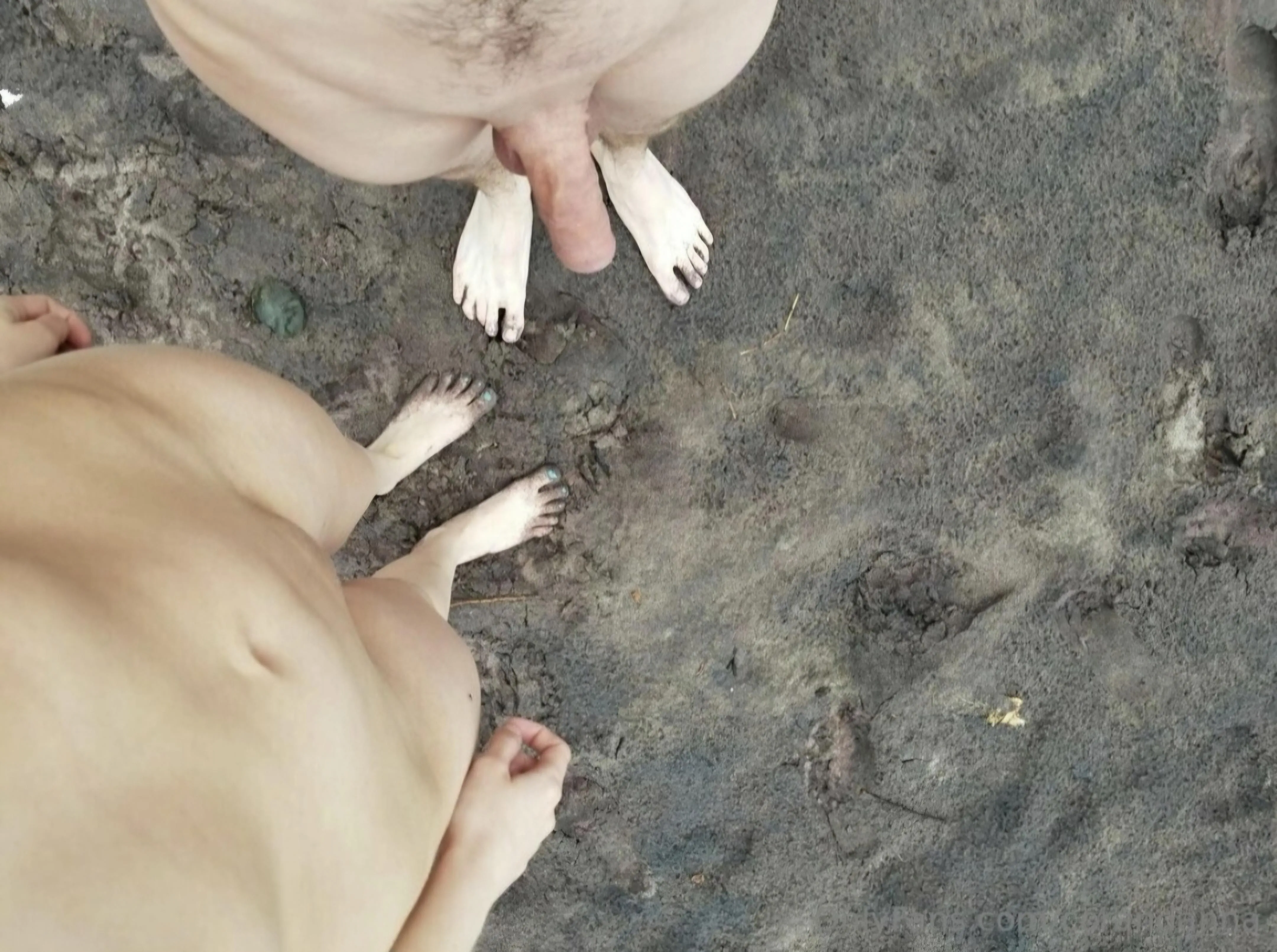 Who wants to hike commando with us this summer?? We're accepting applications 😆