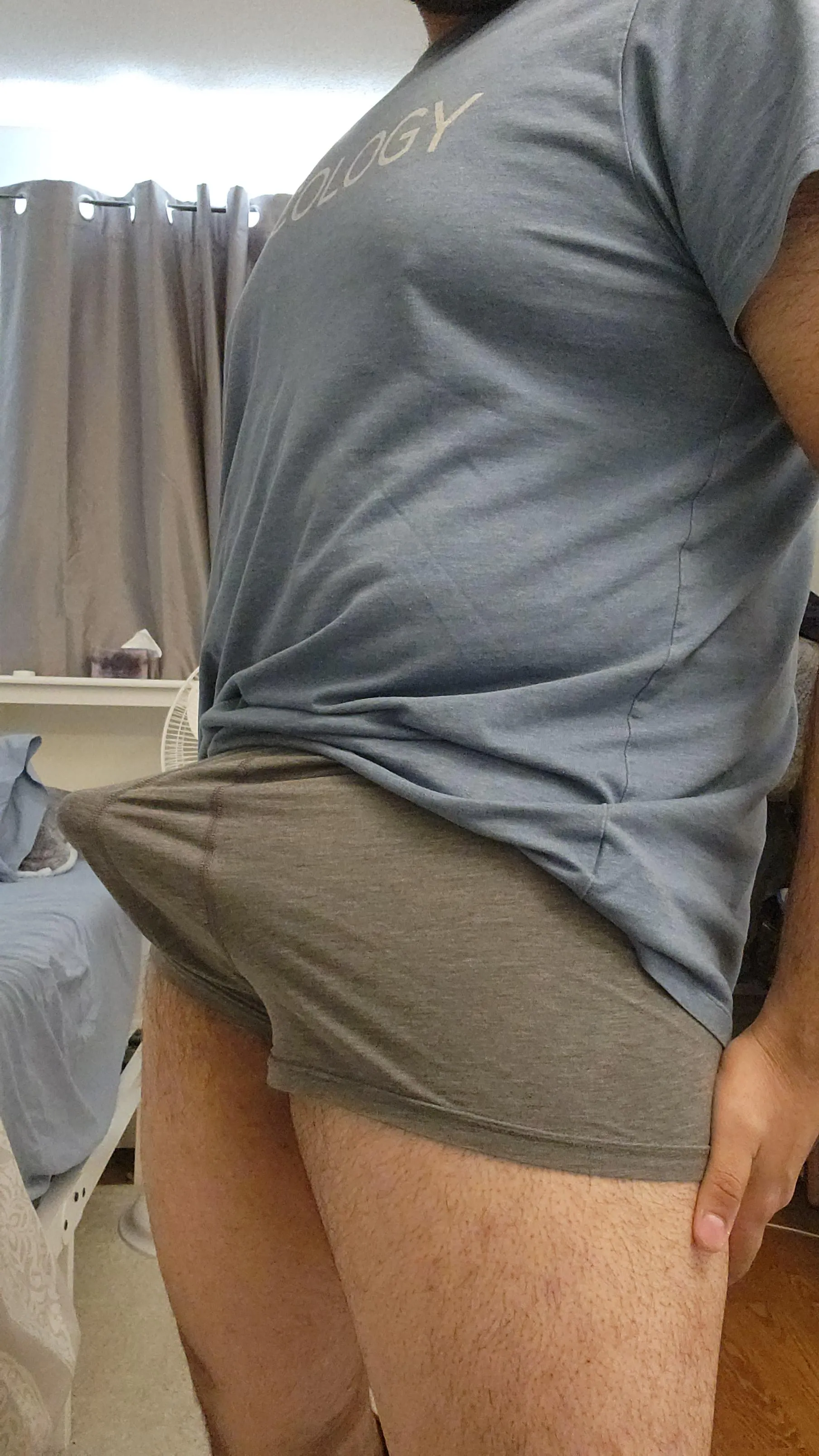 (21) im great at pitching tents