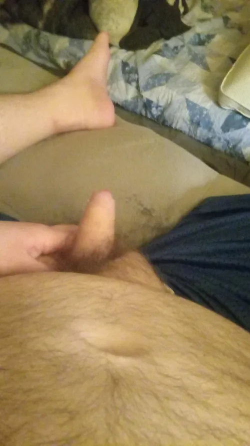 34 chub looking for fwb or friends horny as fuck no one over 34 be Be serious