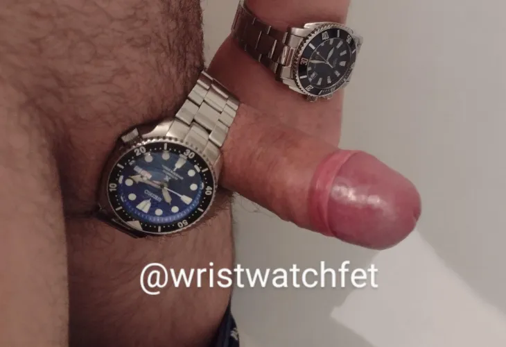 I love the watch fetish... I want to meet males to enjoy a lot of sex.