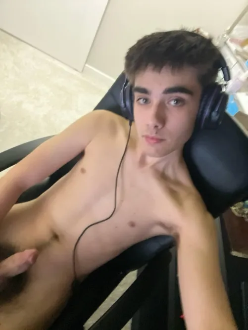 I wanna get fucked so bad