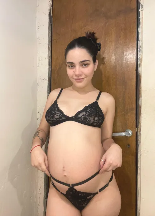 If I were your gf, would you let me wear this outfit all day?