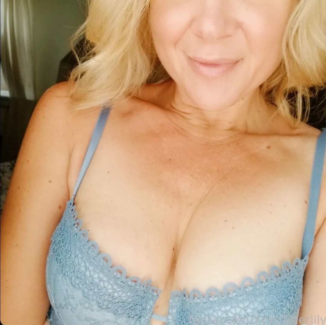 I'm the blonde in blue you never knew you needed