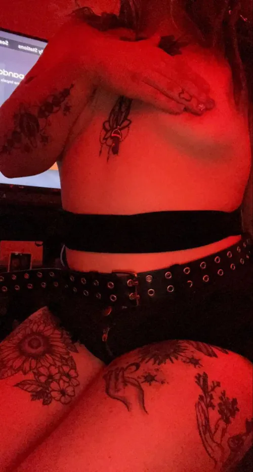 Kissed by ink, blessed with curves