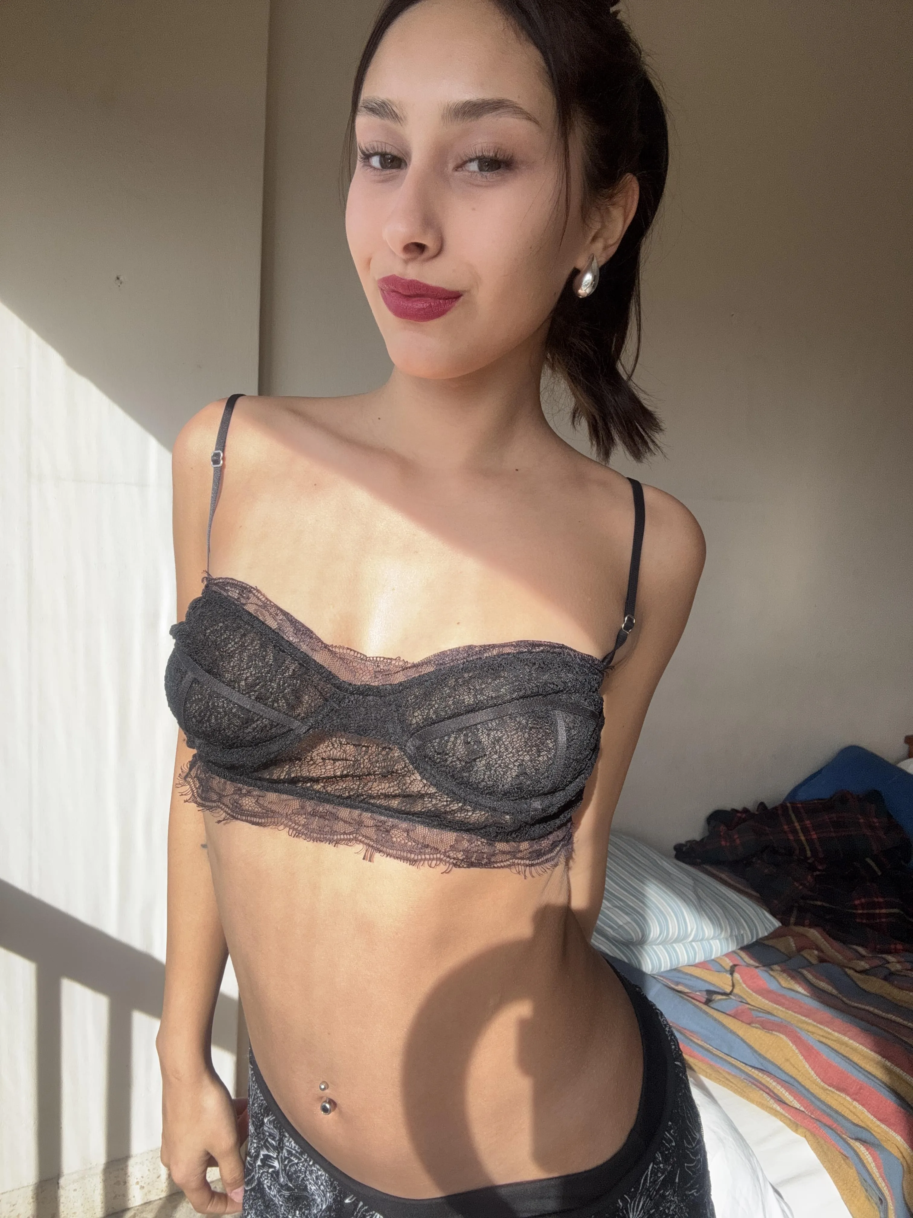 My navel, your new favorite new