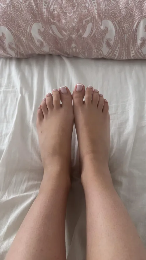 These toes are freshly pampered